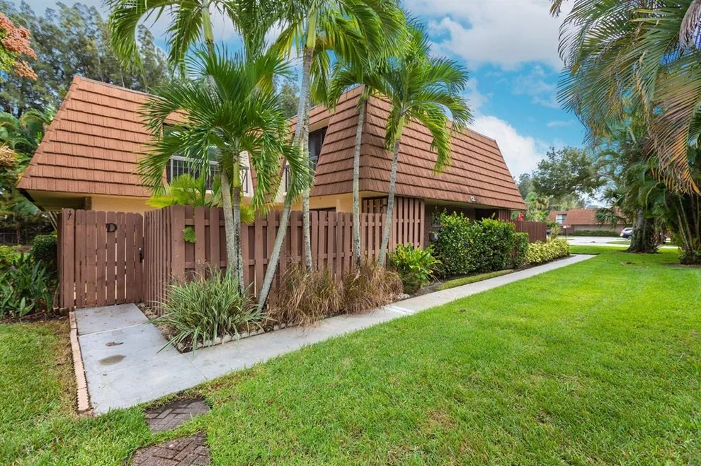 Unit for sale at 825 Center Street, Jupiter, FL 33458