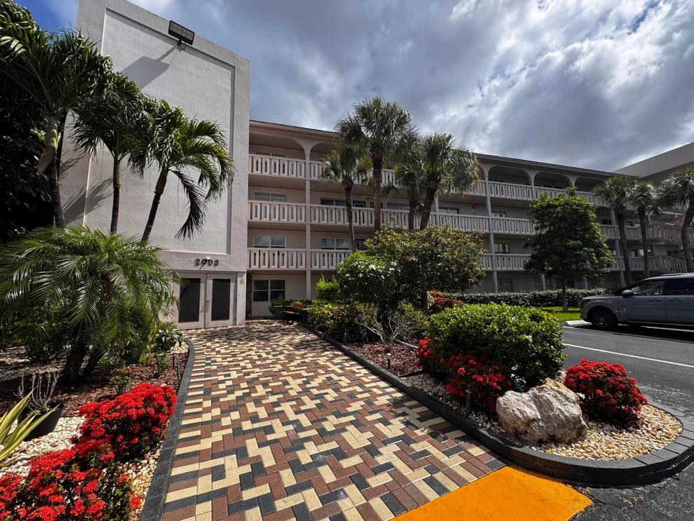Unit for sale at 2003 Granada Drive, Coconut Creek, FL 33066