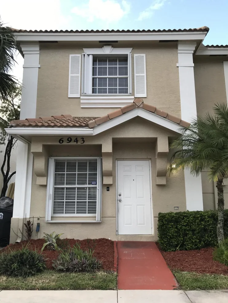 Unit for sale at 6943 Blacksmith Way, Lake Worth, FL 33467