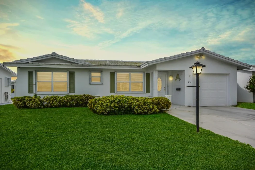Unit for sale at 902 SW 6th Avenue, Boynton Beach, FL 33426