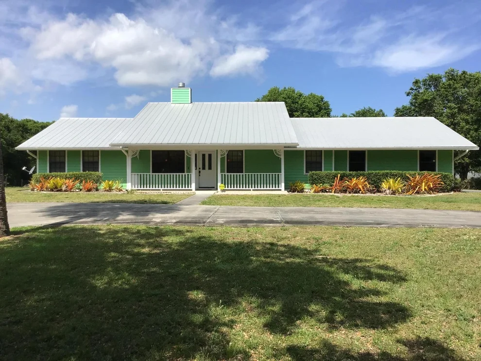 Unit for sale at 10880 Heil Road, Fort Pierce, FL 34945