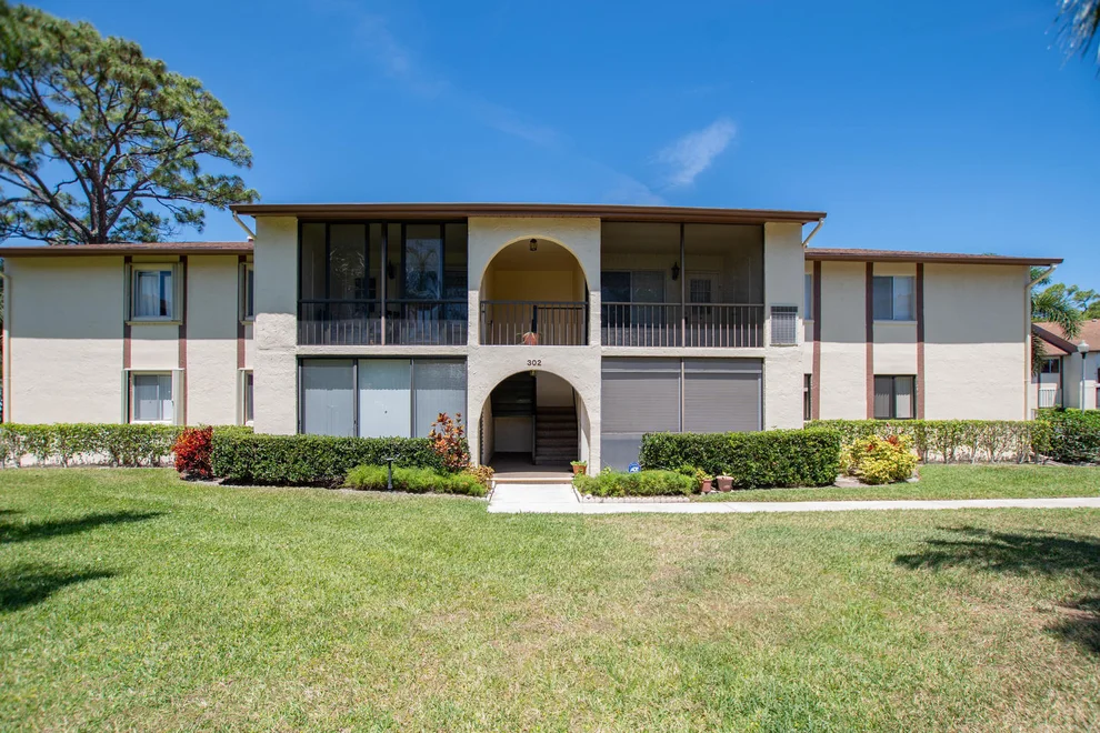 Unit for sale at 302 Knotty Pine Circle, Greenacres, FL 33463