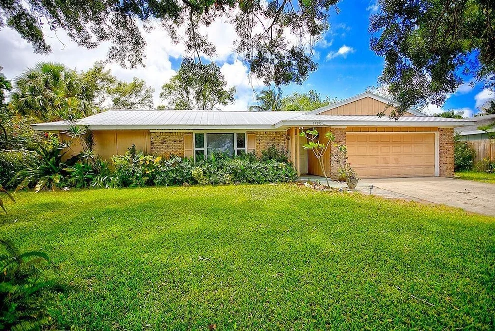 Unit for sale at 19895 Jasmine Drive, Jupiter, FL 33469