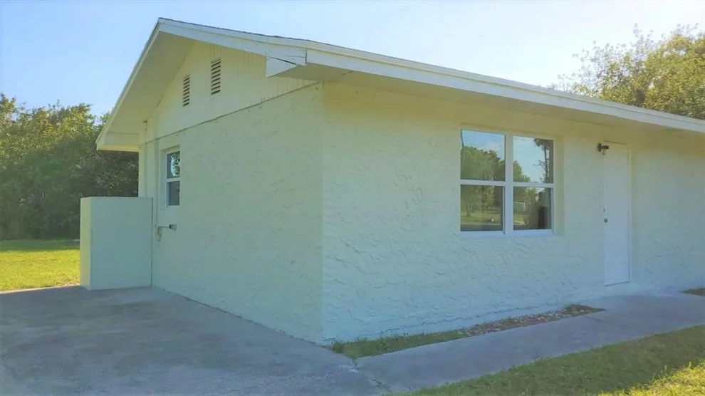 Unit for sale at 660 NW 102nd Street, Okeechobee, FL 34972