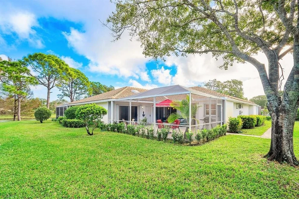 Unit for sale at 10804 Myrtle Oak Court, Palm Beach Gardens, FL 33410