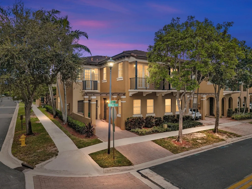 Unit for sale at 4447 Arabian Way, Davie, FL 33328
