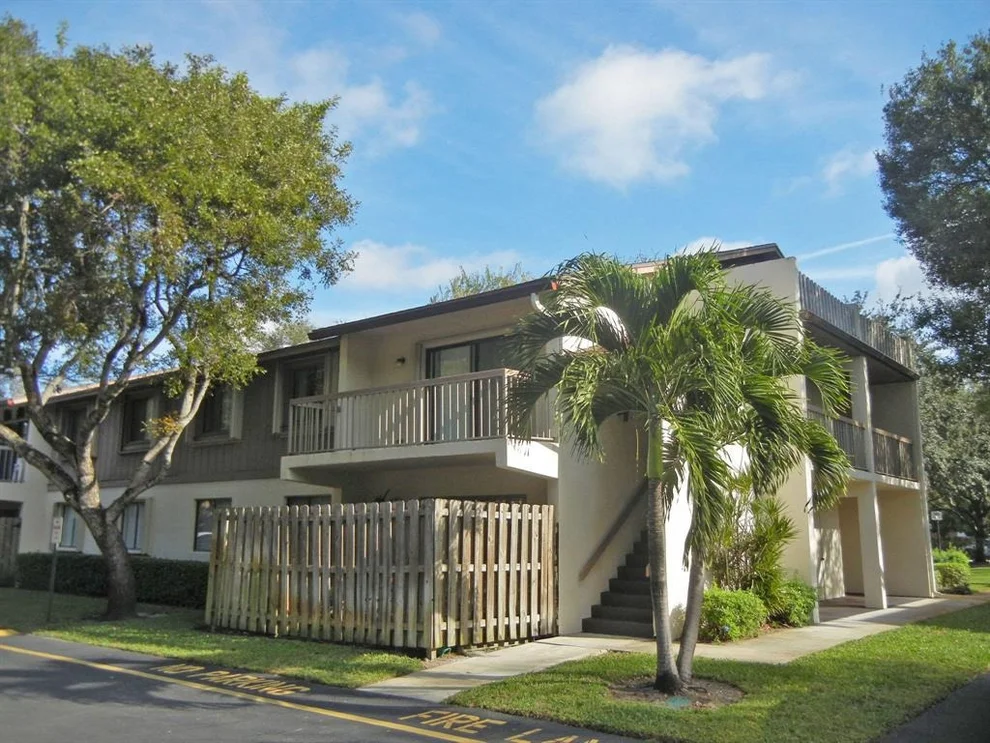 Unit for sale at 3402 Gardens East Drive, Palm Beach Gardens, FL 33410