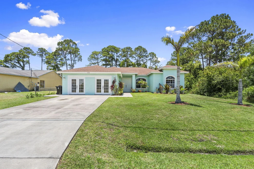 Unit for sale at 1752 SW Bonfire Terrace, Port St Lucie, FL 34953