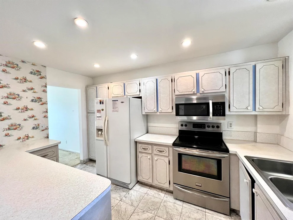 Unit for sale at 100 Paradise Harbour Boulevard, North Palm Beach, FL 33408