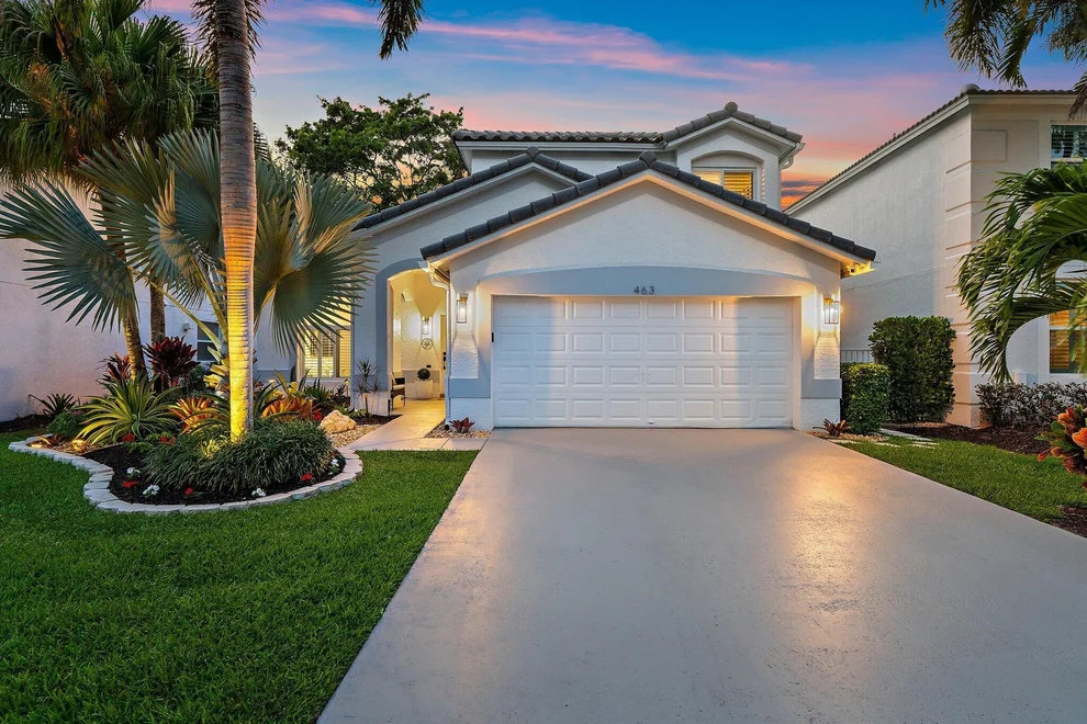 Unit for sale at 463 Woodview Circle, Palm Beach Gardens, FL 33418