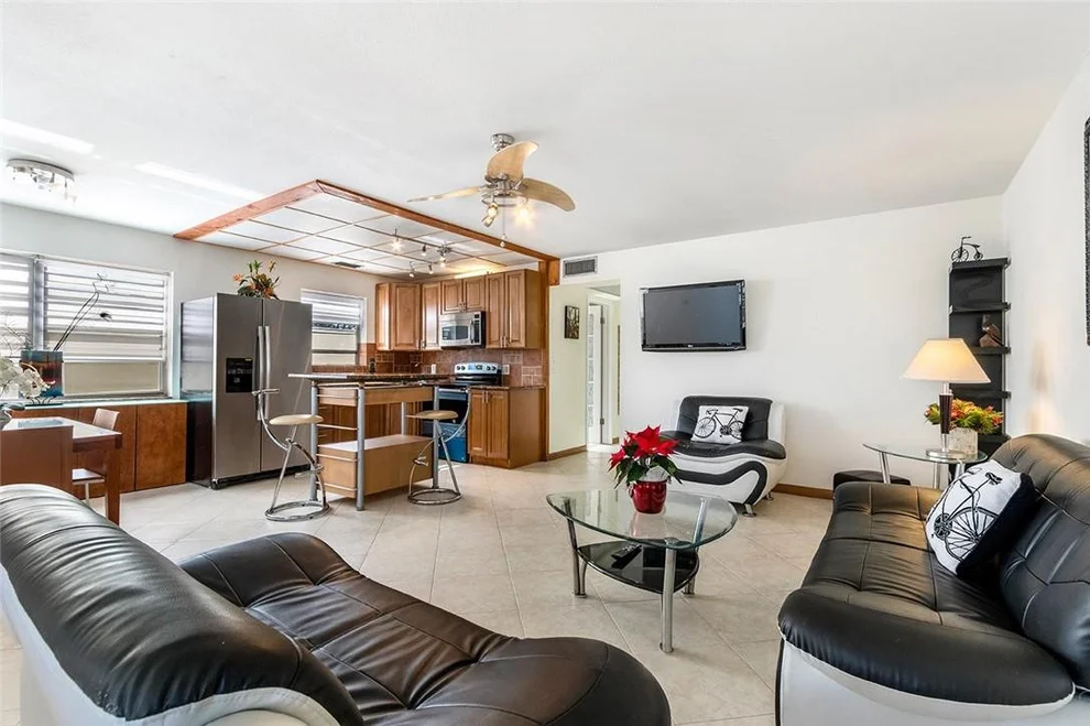 Unit for sale at 45 Lyndhurst B, Deerfield Beach, FL 33442