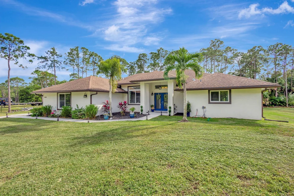 Unit for sale at 14580 63rd Court N, The Acreage, FL 33470
