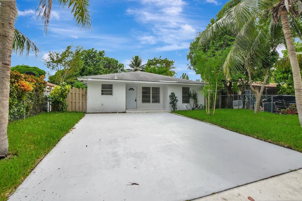 Unit for sale at 136 Reigle Avenue, Delray Beach, FL 33444