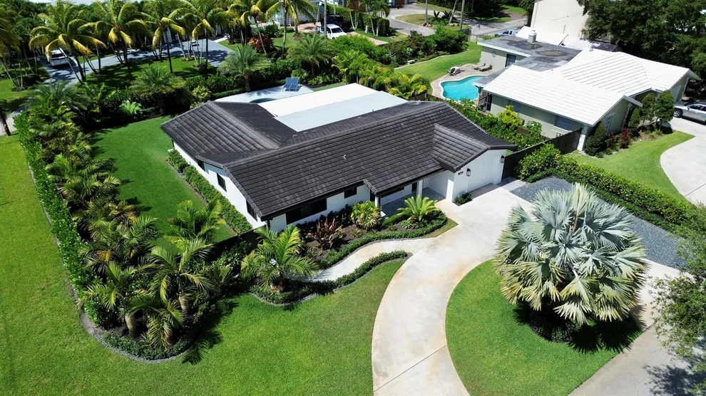 Unit for sale at 910 SW 21st Street, Boca Raton, FL 33486