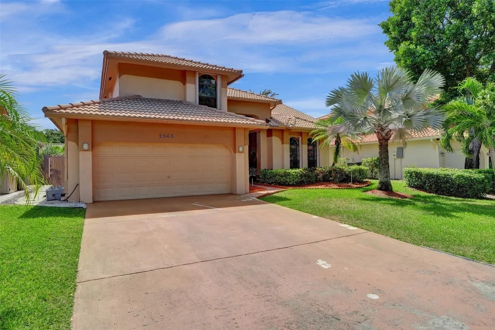 Unit for sale at 2565 Kerry Drive, Cooper City, FL 33026