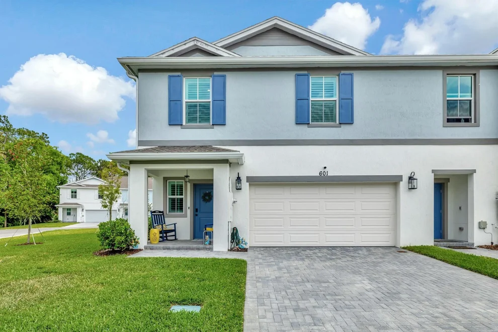 Unit for sale at 601 NE Waters Edge Lane, Port St Lucie, FL 34983