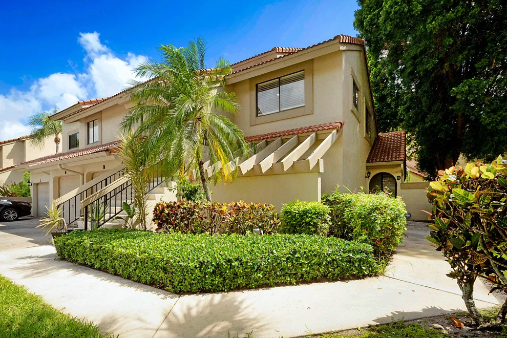 Unit for sale at 5590 Coach House Circle, Boca Raton, FL 33486