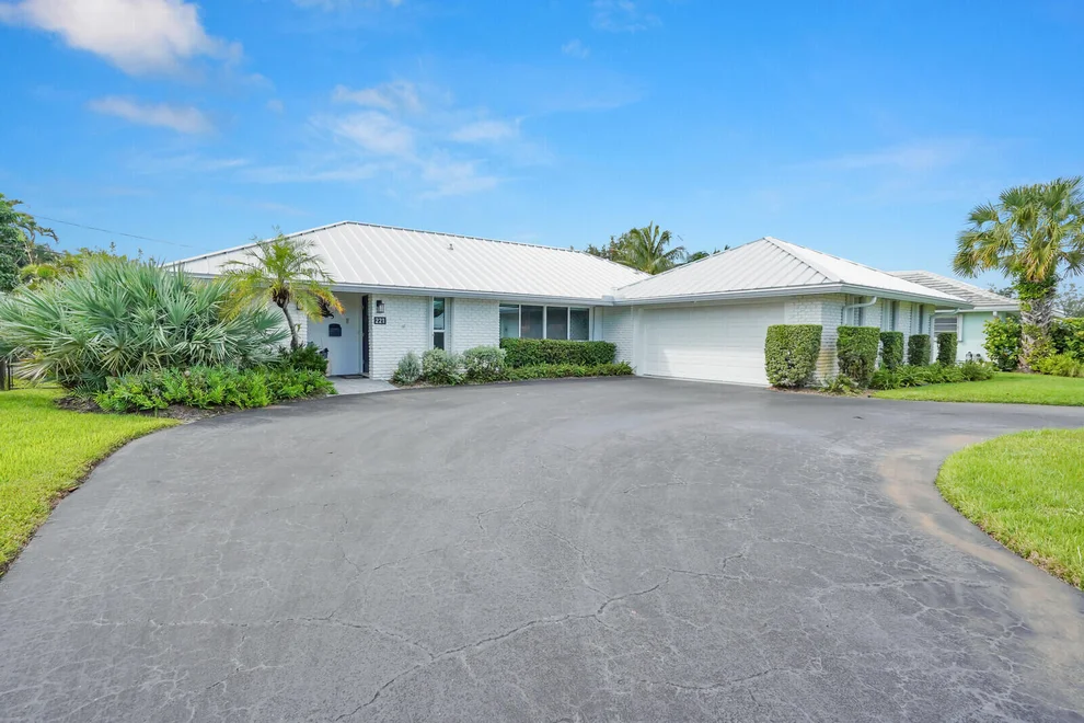 Unit for sale at 221 Orange Tree Drive, Atlantis, FL 33462