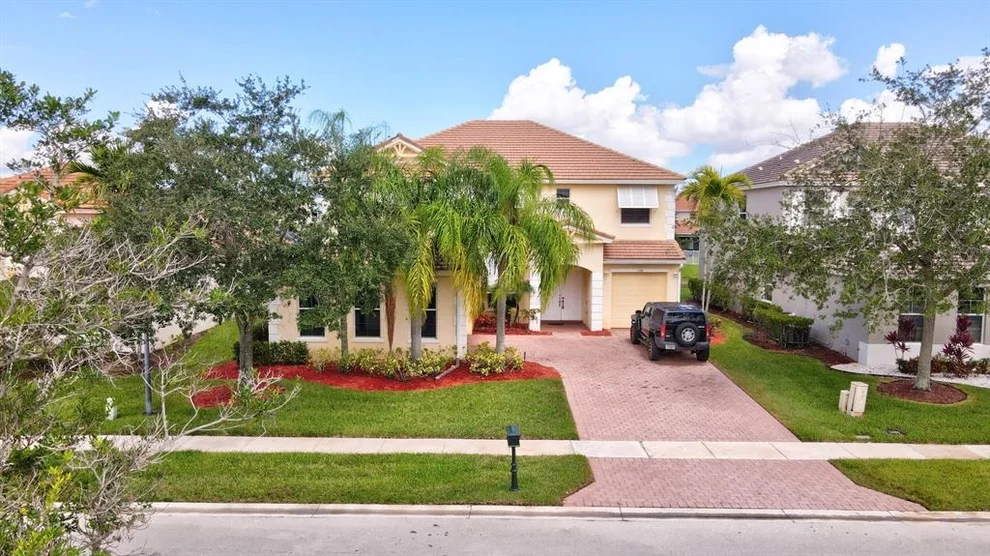 Unit for sale at 198 Palm Beach Plantation Boulevard, Royal Palm Beach, FL 33411