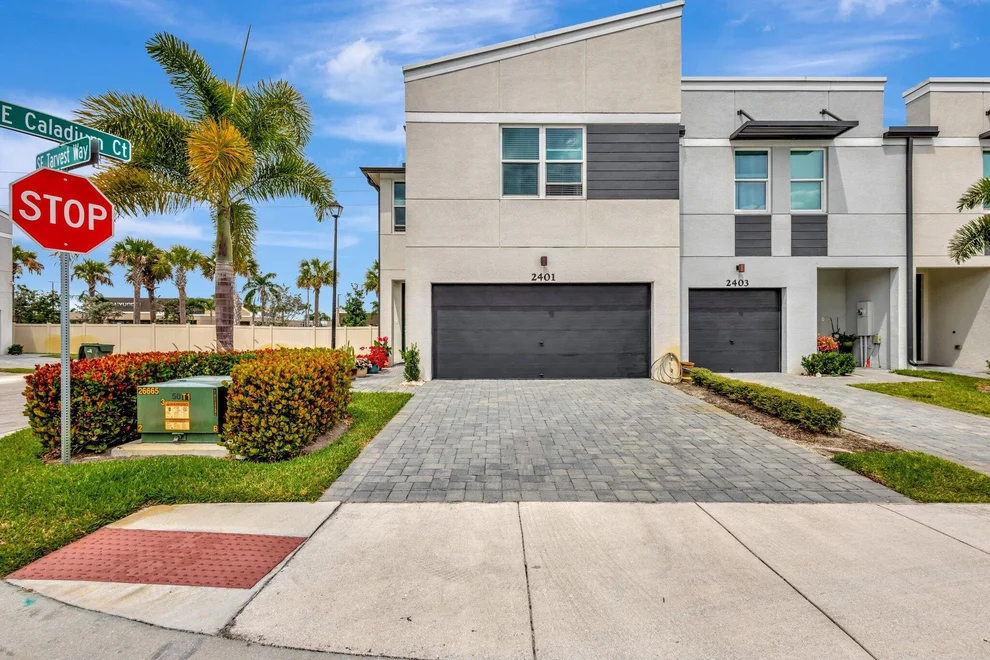 Unit for sale at 2401 SE Tarvest Way, Stuart, FL 34997