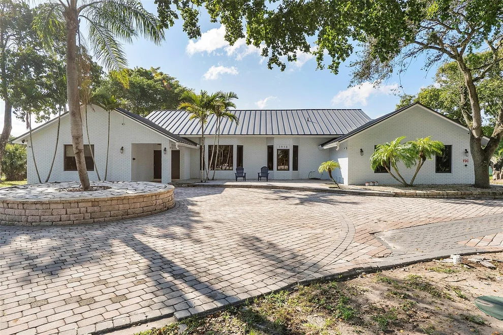 Unit for sale at 3910 NW 43rd Street, Coconut Creek, FL 33073