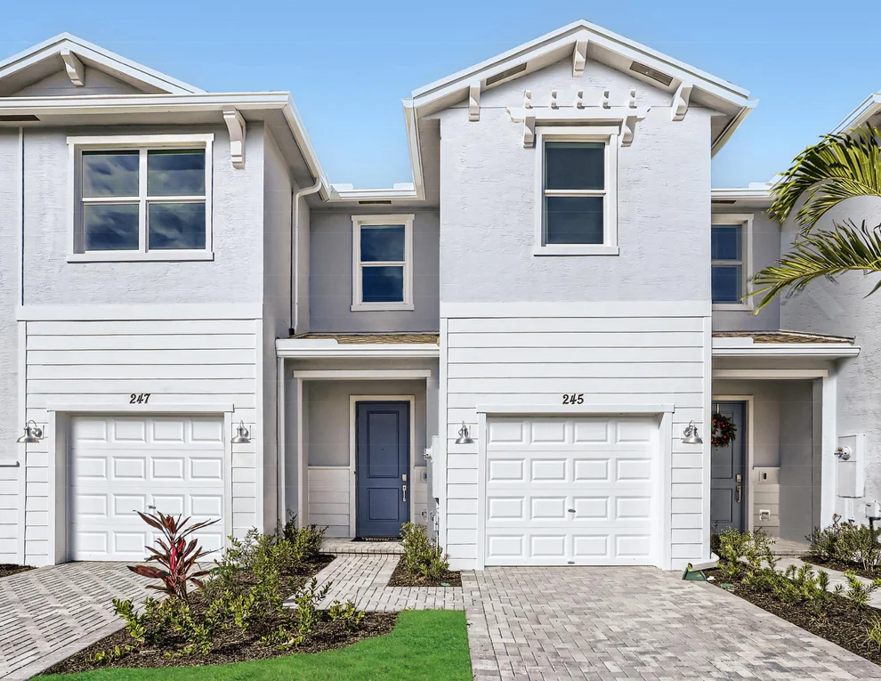 Unit for sale at 820 SE Grovebush Lane, Port St Lucie, FL 34984