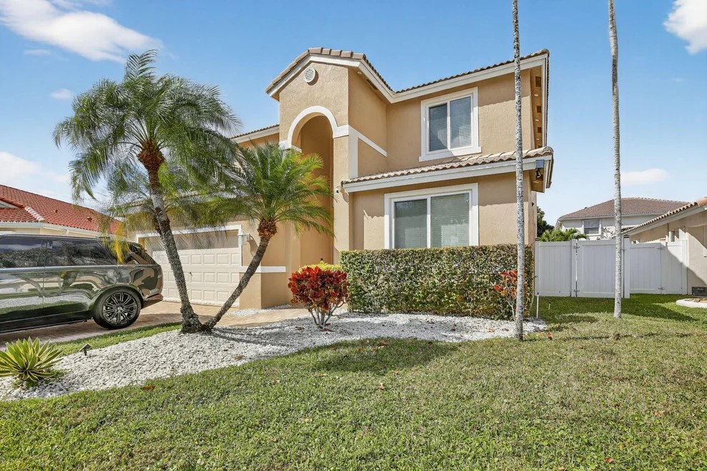 Unit for sale at 1583 SW 186th Terrace, Pembroke Pines, FL 33029