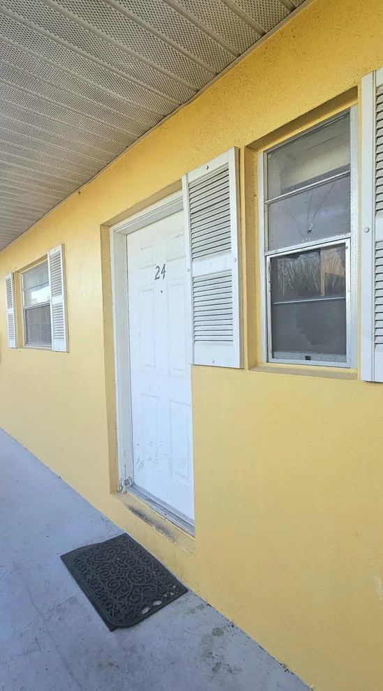 Unit for sale at 1505 Crescent Circle, West Palm Beach, FL 33403