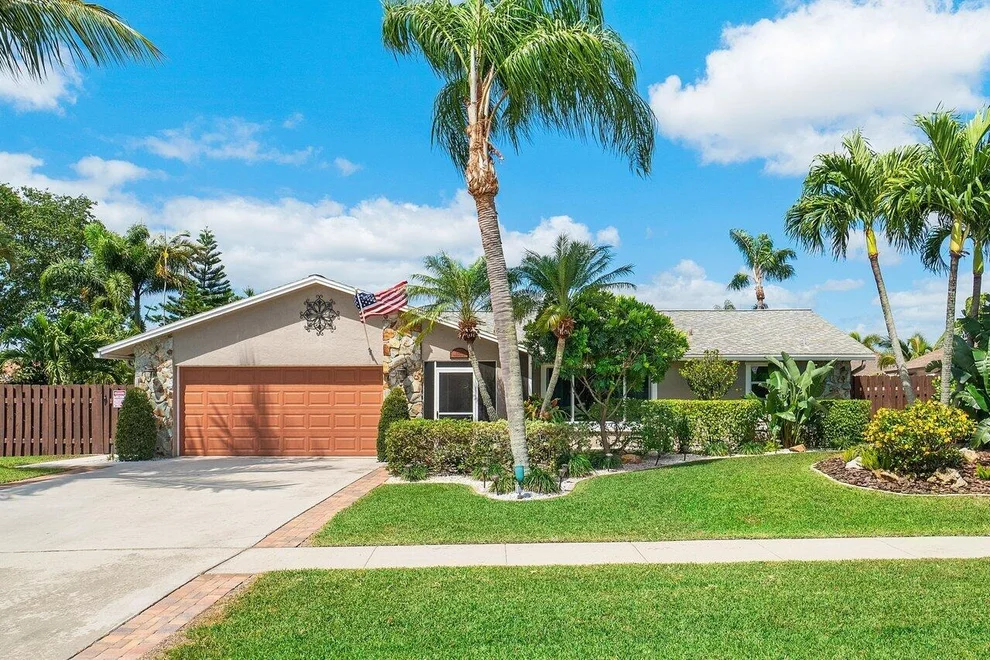Unit for sale at 7530 Hazelwood Circle, Lake Worth, FL 33467