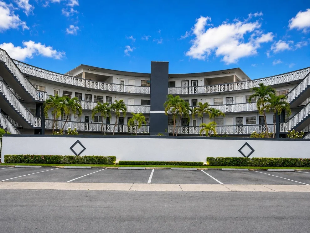 Unit for sale at 11 SW 52nd Avenue, Miami, FL 33134