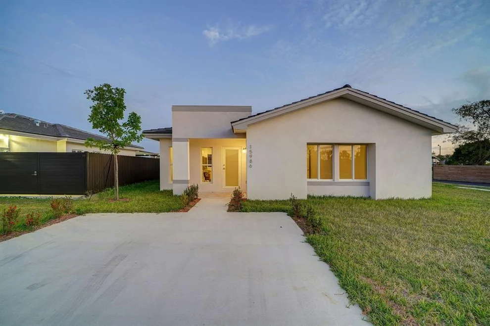 Unit for sale at 15986 SW 307th Terrace, Homestead, FL 33033