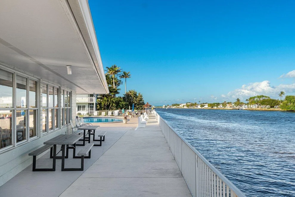 Unit for sale at 2420 S Federal Highway, Boynton Beach, FL 33435