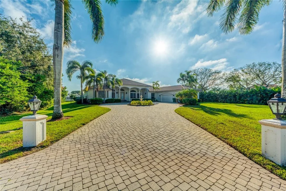 Unit for sale at 2250 SW 119th Terrace, Davie, FL 33325