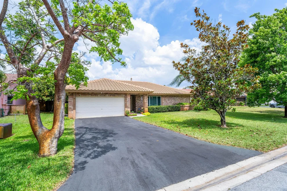 Unit for sale at 201 NW 108th Avenue, Coral Springs, FL 33071
