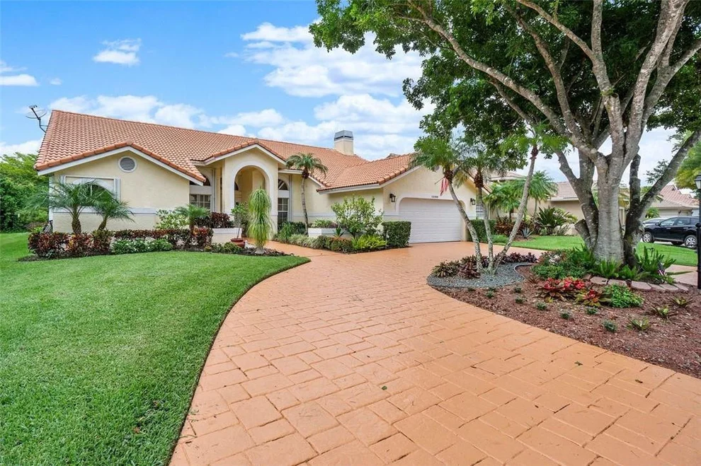 Unit for sale at 12599 Classic Drive, Coral Springs, FL 33071