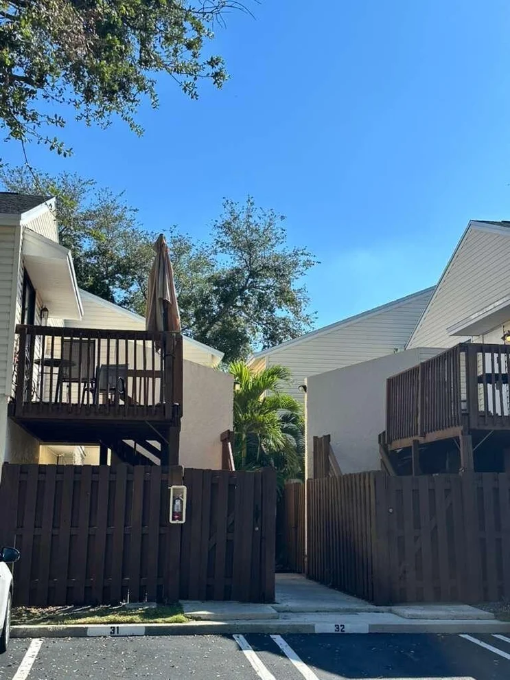 Unit for sale at 637 Executive Center Drive, West Palm Beach, FL 33401