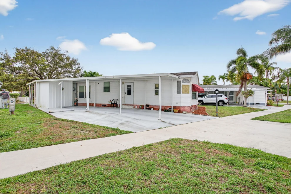 Unit for sale at 6482 NW 37th Avenue, Coconut Creek, FL 33073