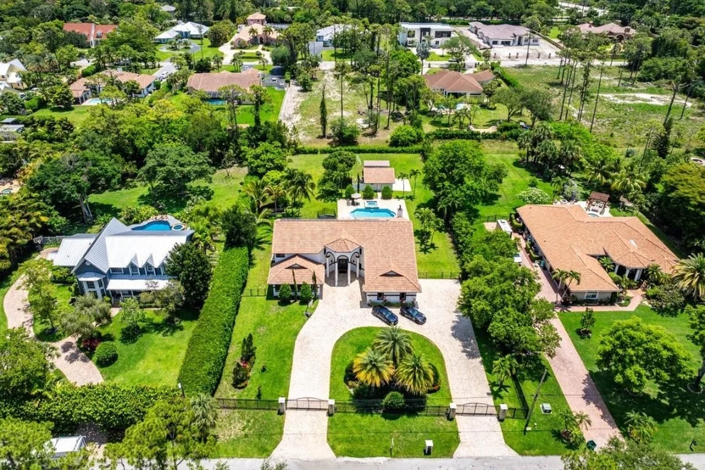 Unit for sale at 6672 NW 63rd Way, Parkland, FL 33067