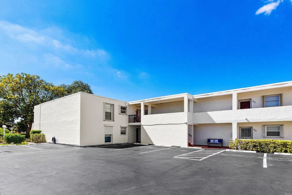 Unit for sale at 2561 Boundbrook Boulevard, Palm Springs, FL 33406