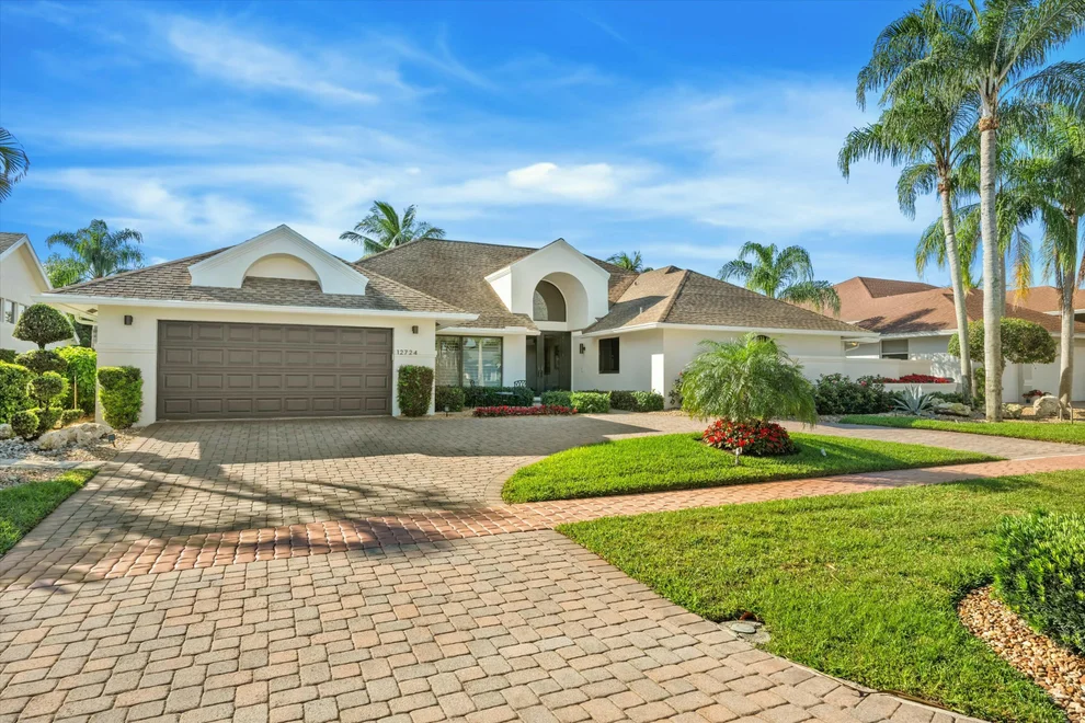 Unit for sale at 12724 Headwater Circle N, Wellington, FL 33414