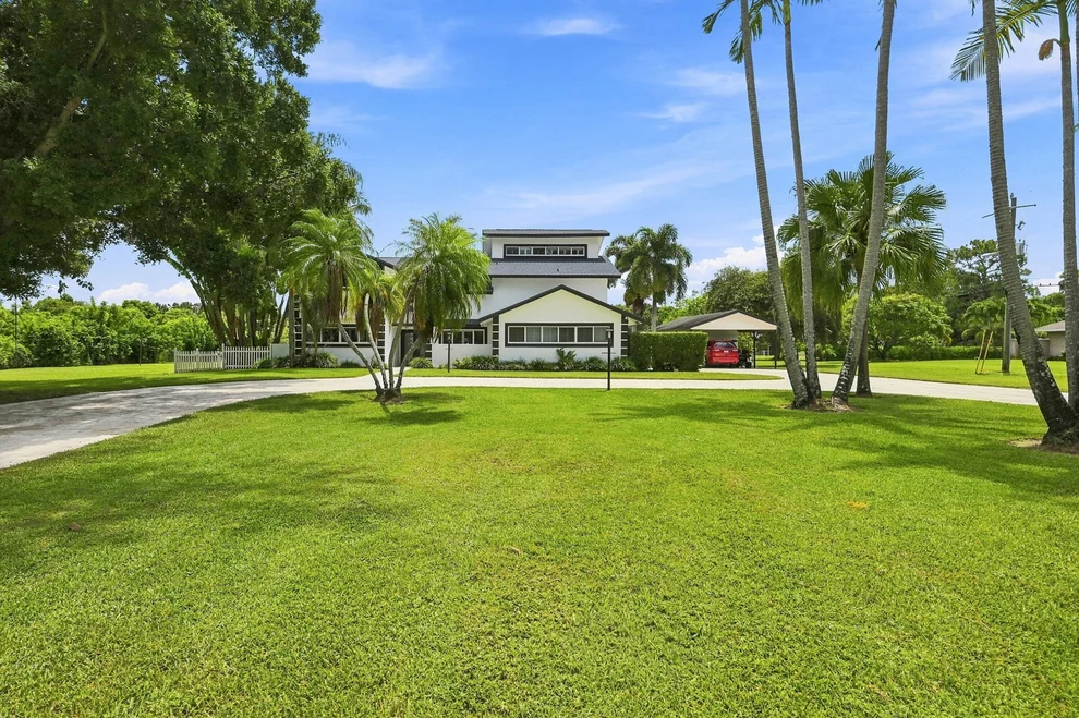Unit for sale at 10400 W Tara Boulevard, Boynton Beach, FL 33437