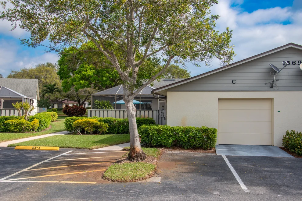 Unit for sale at 1569 Pheasant Walk, Fort Pierce, FL 34950