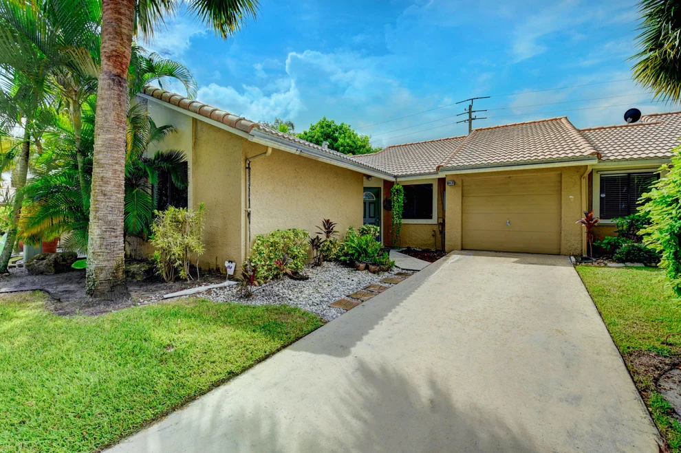 Unit for sale at 9940 Watermill Circle, Boynton Beach, FL 33437