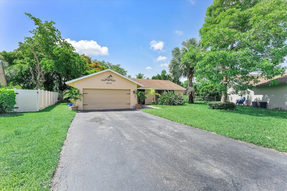 Unit for sale at 9234 Southampton Place, Boca Raton, FL 33434
