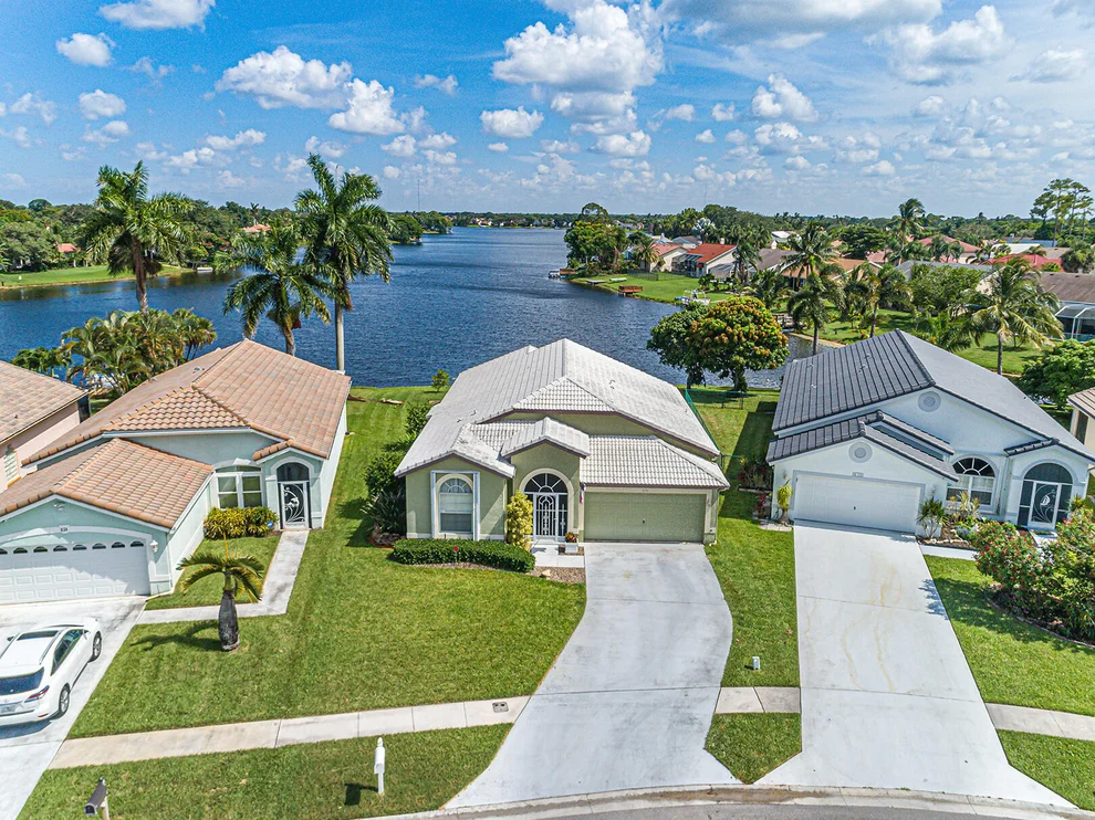 Unit for sale at 830 Lake Wellington Drive, Wellington, FL 33414