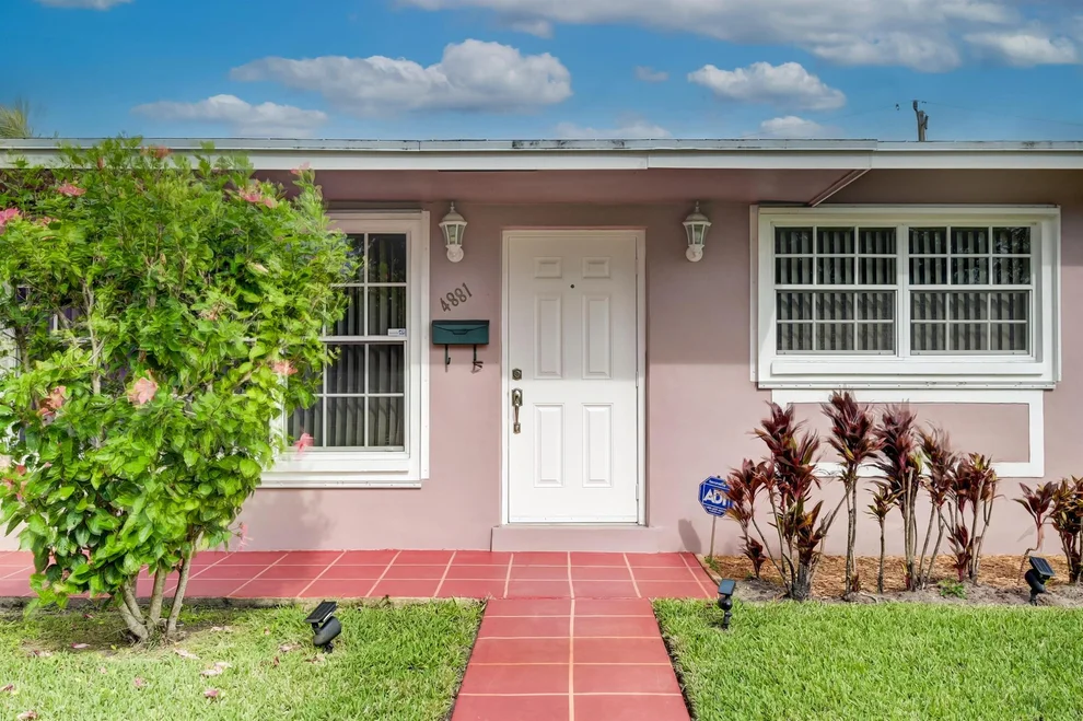 Unit for sale at 4881 NW 8th Court, Plantation, FL 33317
