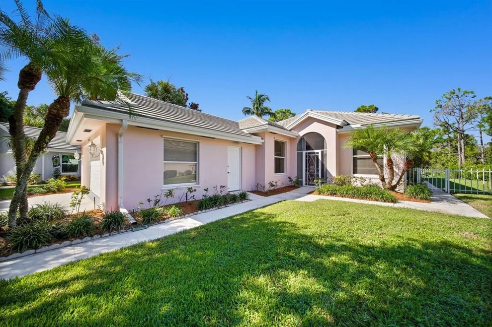Unit for sale at 7674 SE Fiddlewood Lane, Hobe Sound, FL 33455