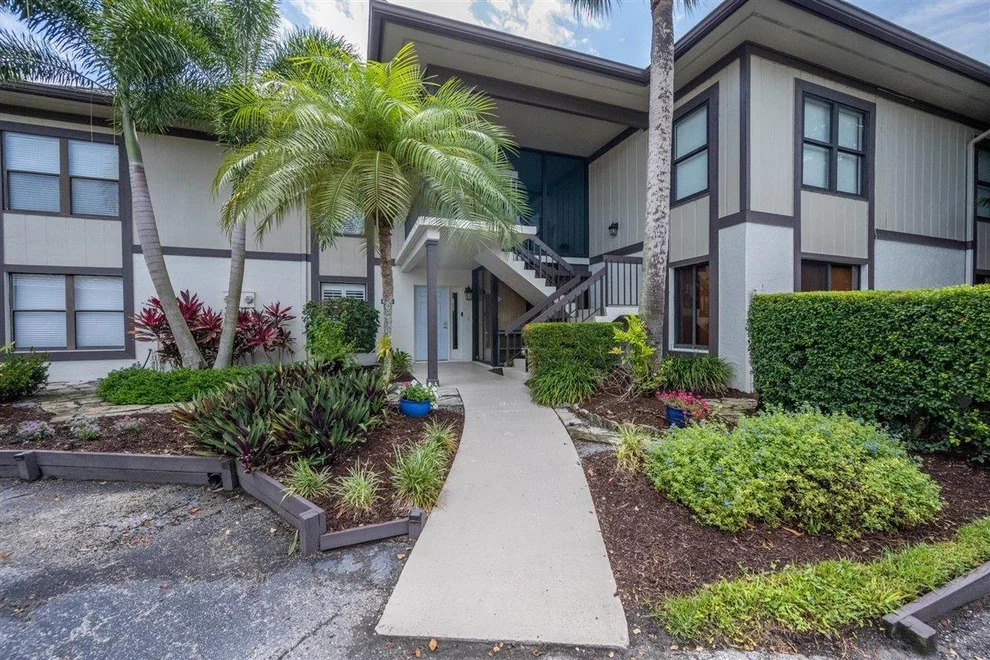 Unit for sale at 13254 Polo Club Rd C-104, Wellington, FL 33414