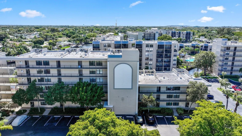 Unit for sale at 8 Royal Palm Way, Boca Raton, FL 33432