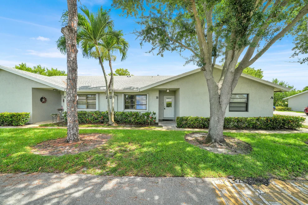 Unit for sale at 2625 Lowson Boulevard, Delray Beach, FL 33445